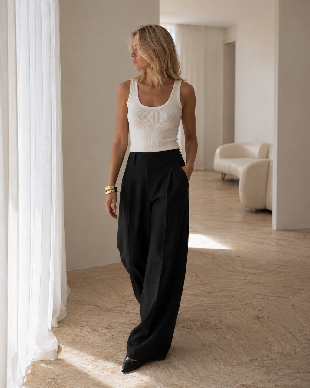 Petite Tailored Wide Leg Trousers – Black