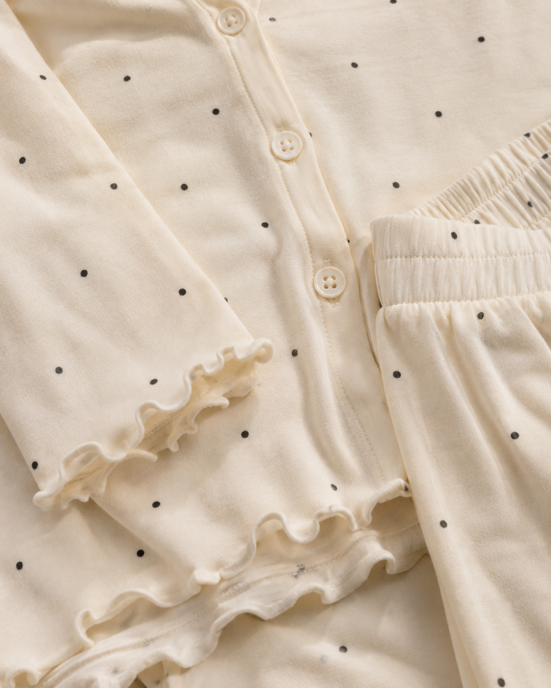 Soft Dots Lounge Set – Cream