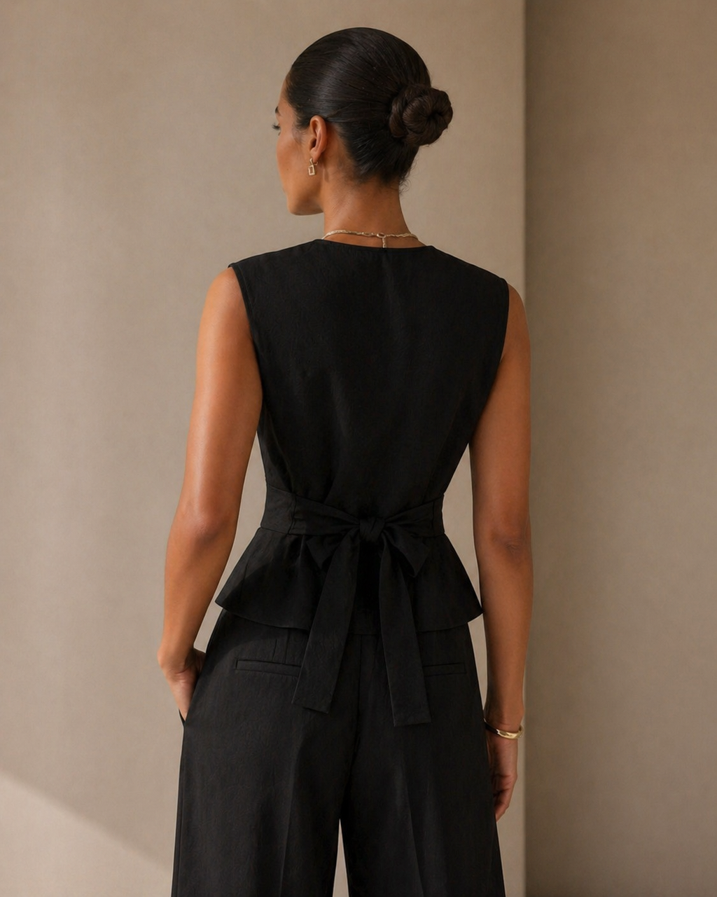 Sculpt Wrap Top – Black
