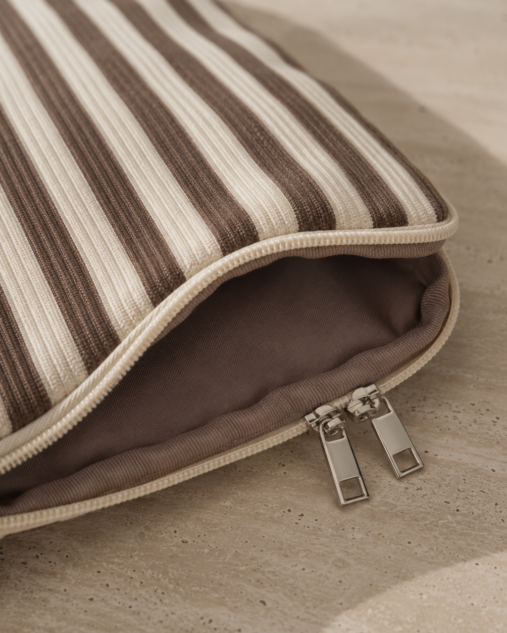 Copenhagen Stripe Laptop Sleeve – Mocha